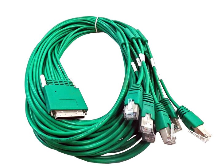 Cisco 8-port EIA-232 networking cable 118.1" (3 m)