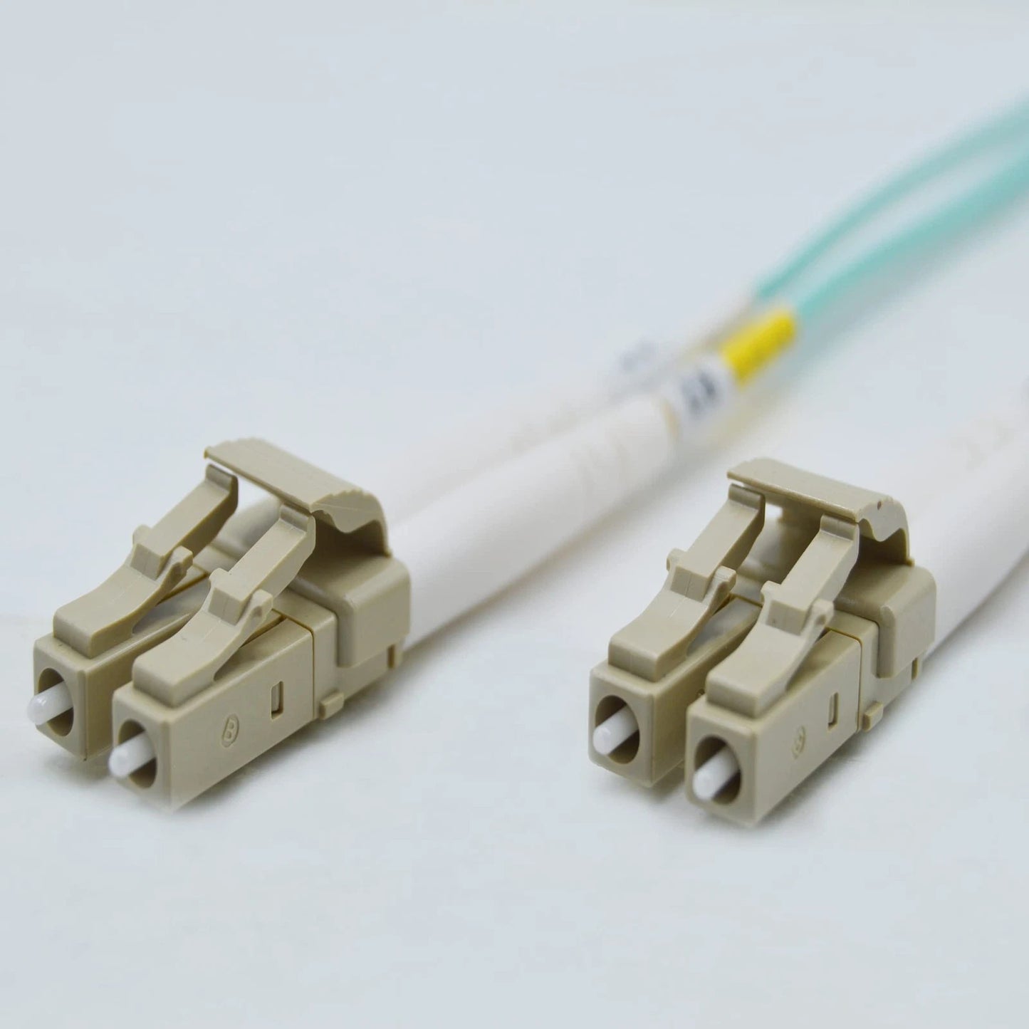 FCDUS260V8920 - Fiber Cables Direct 0.5 Mtr Om4 Lc Lc Fiber Patch Cablebend