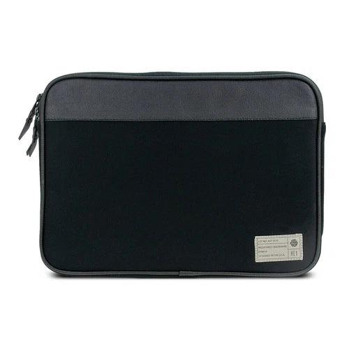 HX2602BLCKO - HEX Mona Sleeve Case