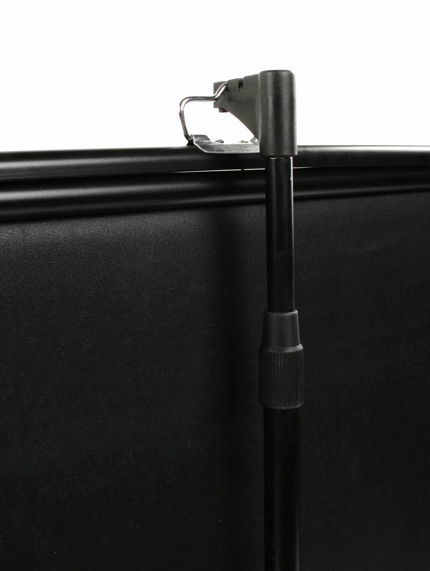 F150NWH - Elite Screens 150IN DIAG EZCINEMA PULL-UP